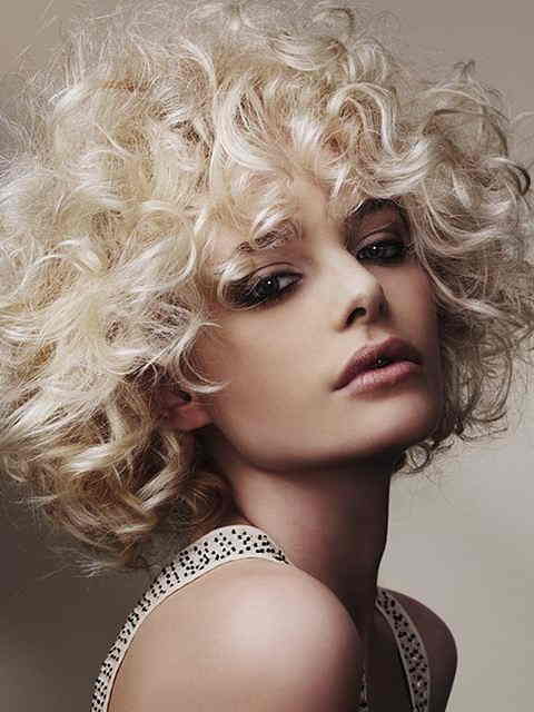 Medium Curly Hairstyles For Women